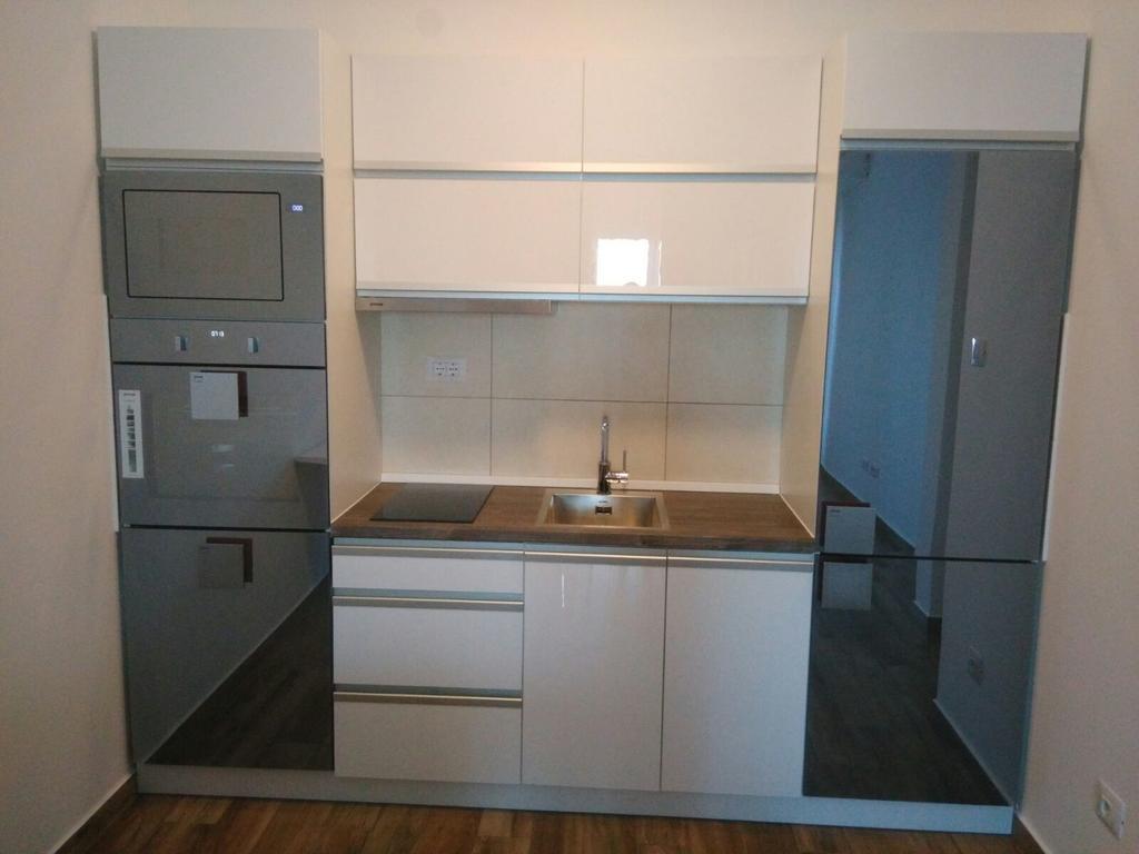 דוברה וודה Apartment Victoria מראה חיצוני תמונה