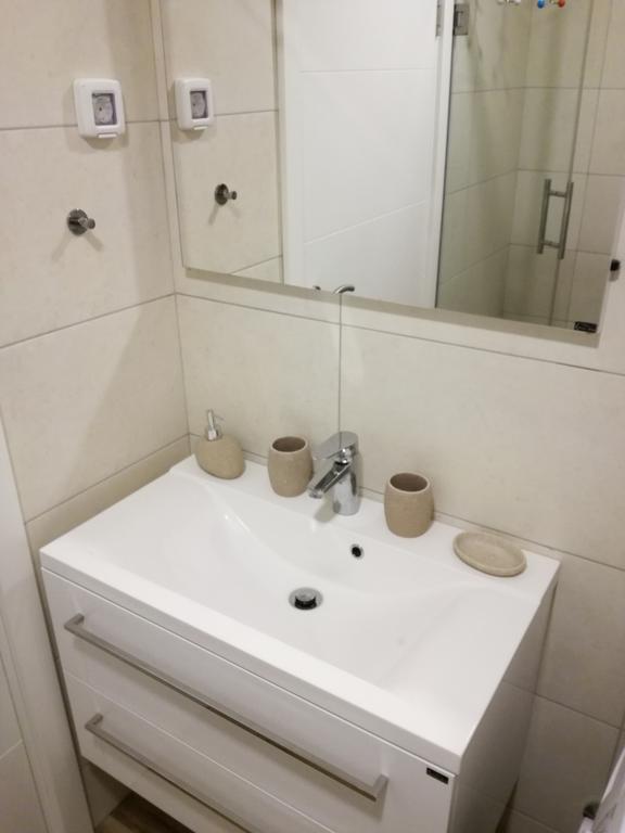 דוברה וודה Apartment Victoria מראה חיצוני תמונה